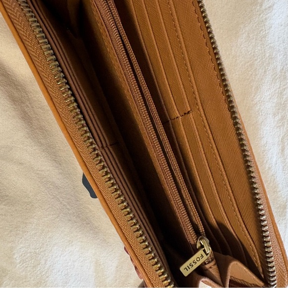 Fossil Brown Leather 3D Flowers Zip Around Wallet - Picture 8 of 13